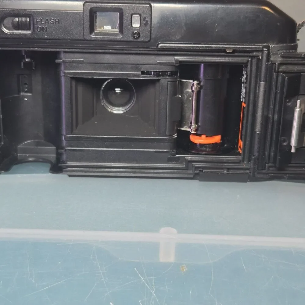 Canon Sure Shot 35mm Film Camera 38mm f/2.8 — Powers On — Parts/Repair